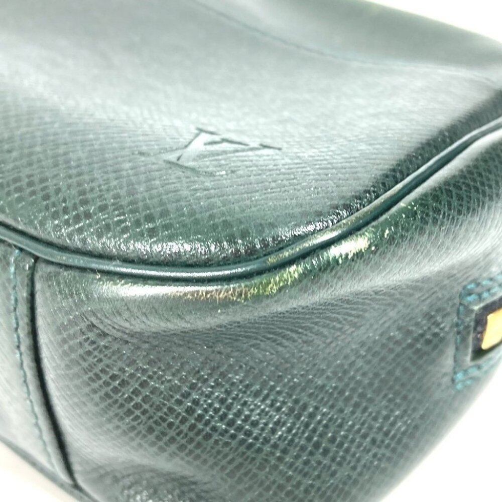 LOUIS VUITTON Taiga Accessory Makeup Pouch Cosmetics Pouch Clutch Bag - Picture 5 of 16